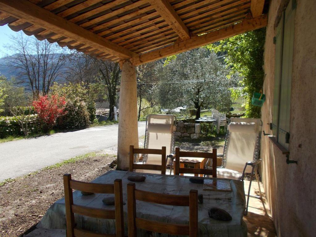 Studio massacan Entrevaux Exterior foto