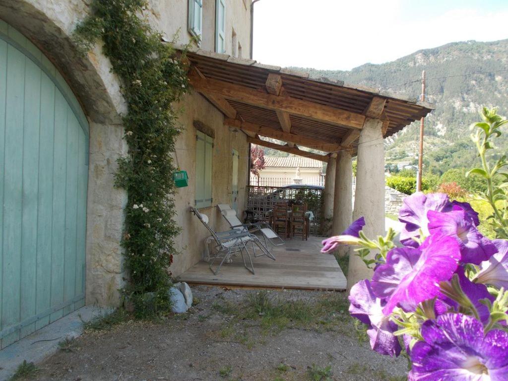 Studio massacan Entrevaux Exterior foto