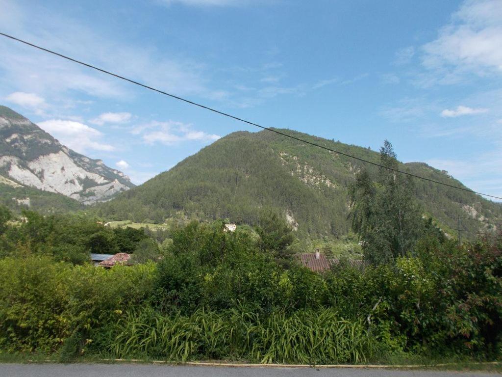Studio massacan Entrevaux Exterior foto