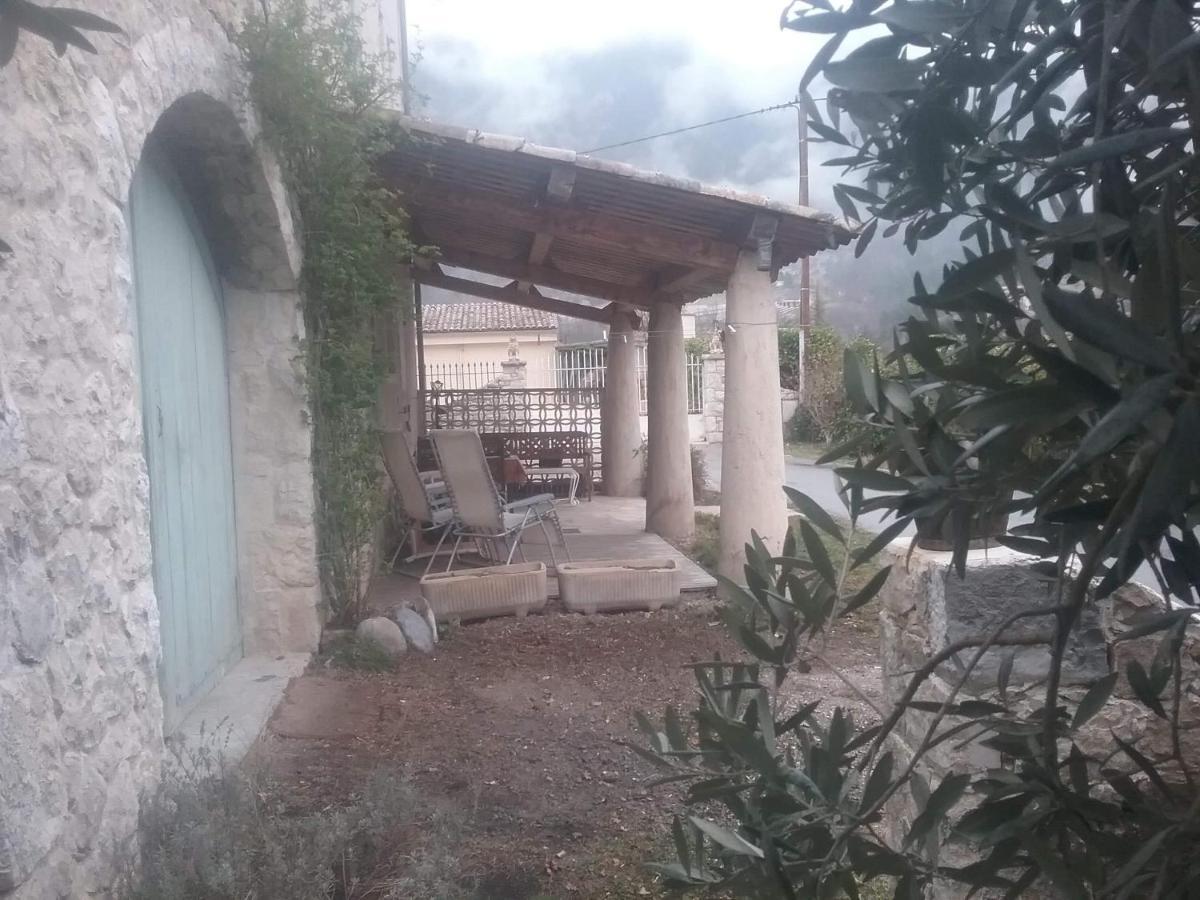 Studio massacan Entrevaux Exterior foto